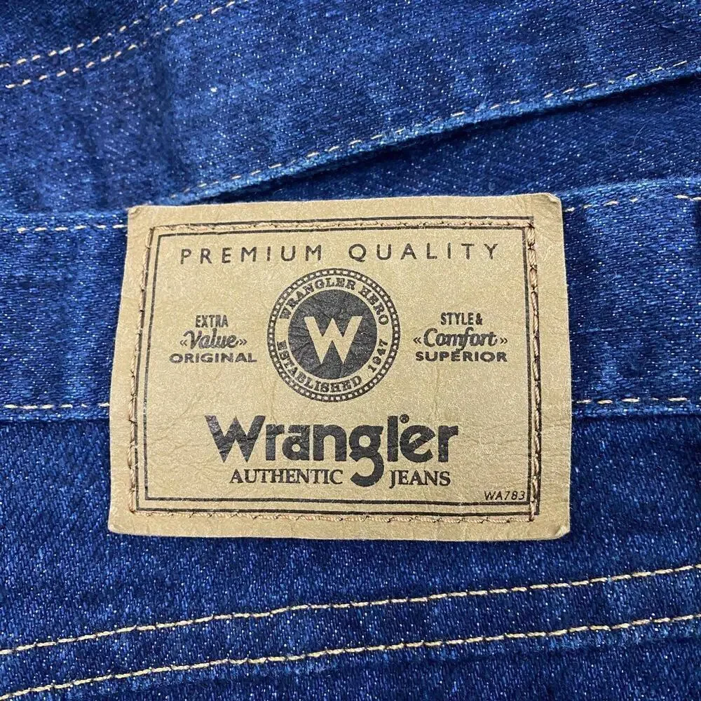 Wrangler Straight Leg Men's size 48x30 Dark Wash‎ Blue Denim jeans